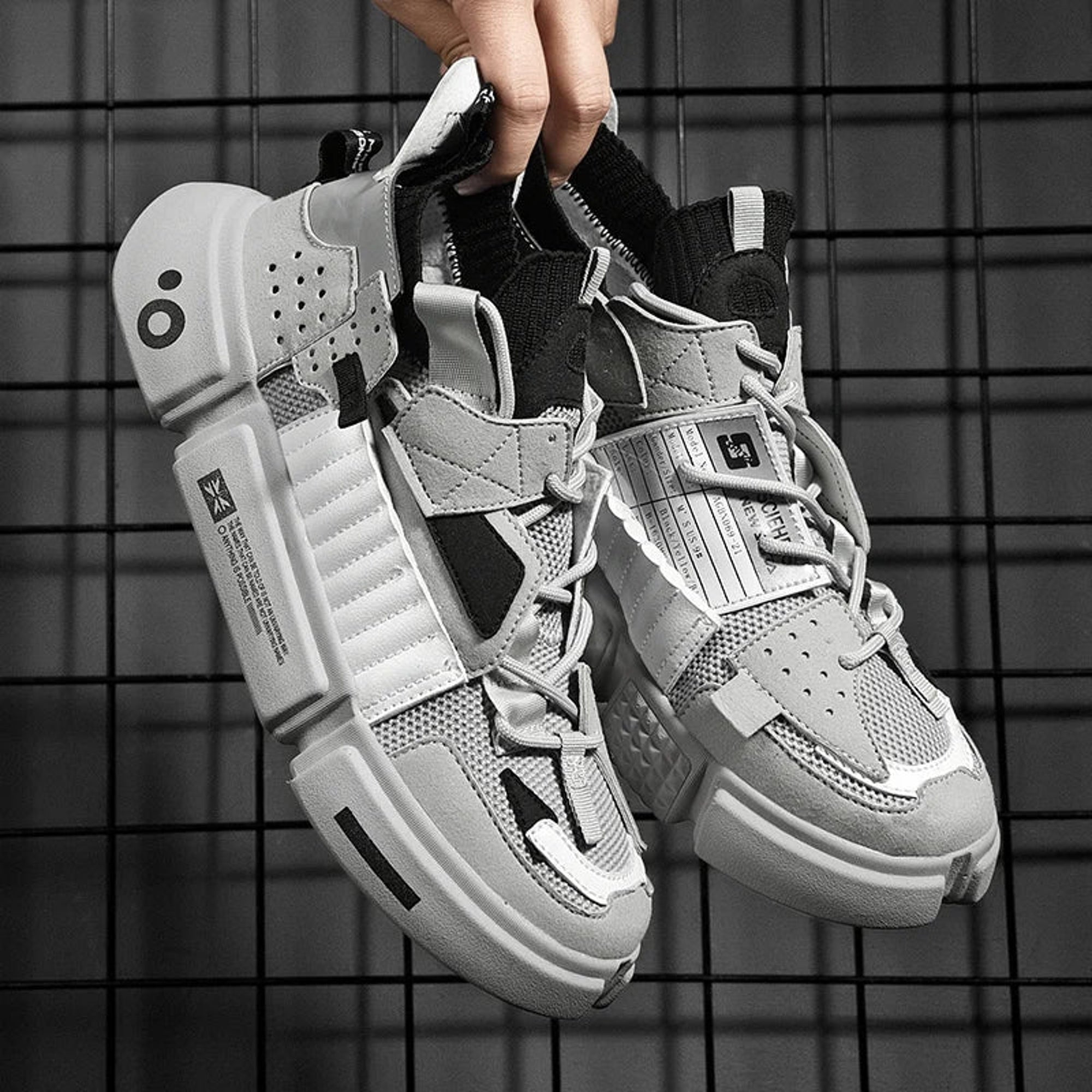 Mens Lightweight Breathable Sneakers mylalooks.com
